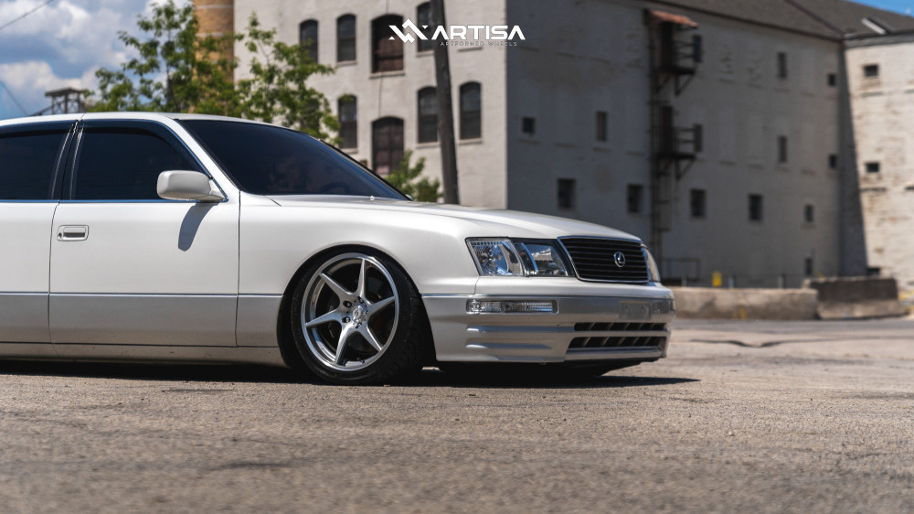 1997 Lexus LS400 Base Wheel Offset Tucked Air Suspension | 1884372